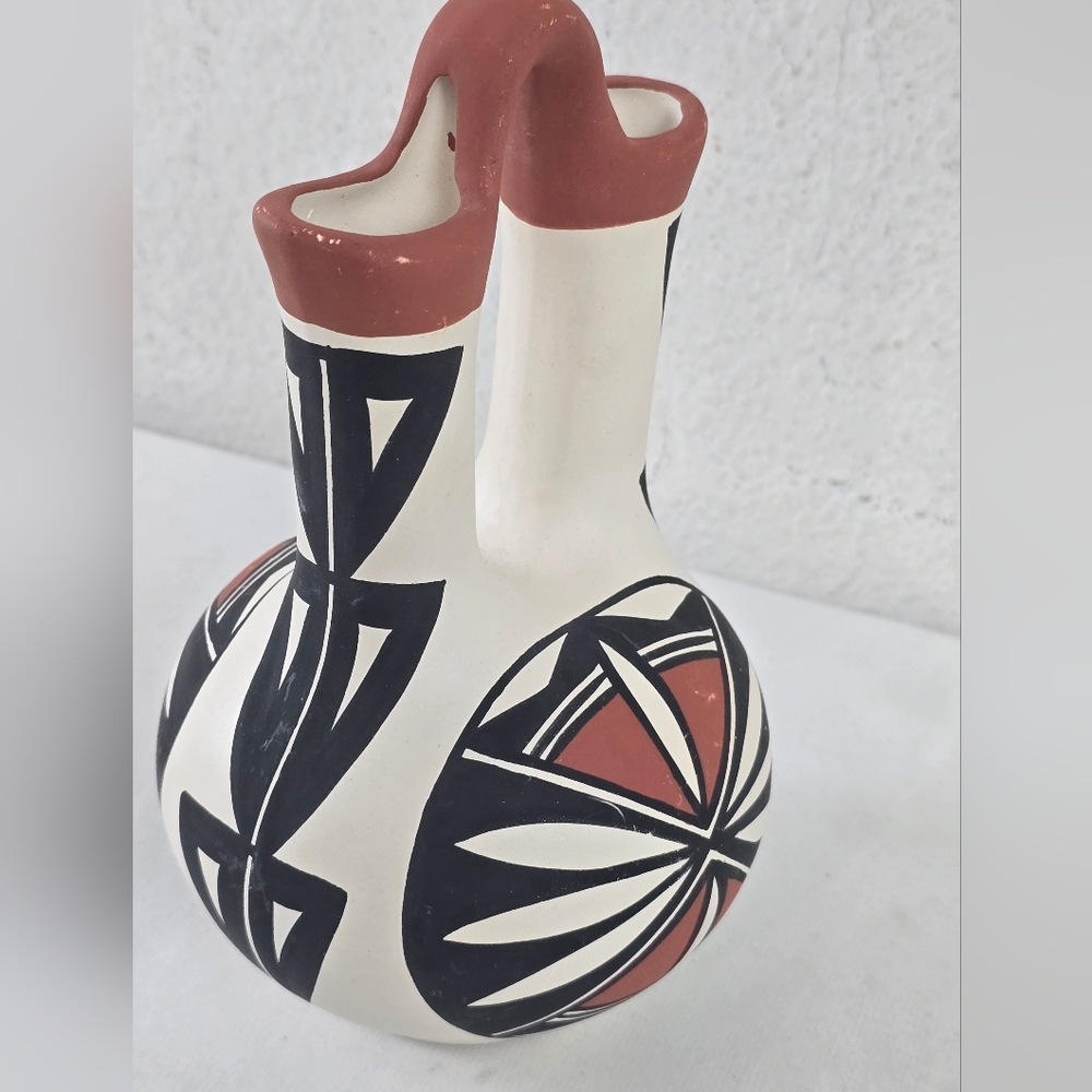 Acoma Pueblo Vintage Hand Painted Wedding Vase Pottery by Victorino - Picture 8 of 8